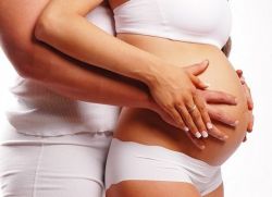 5 mitos del sexo durante el embarazo que no debes creer, según experto